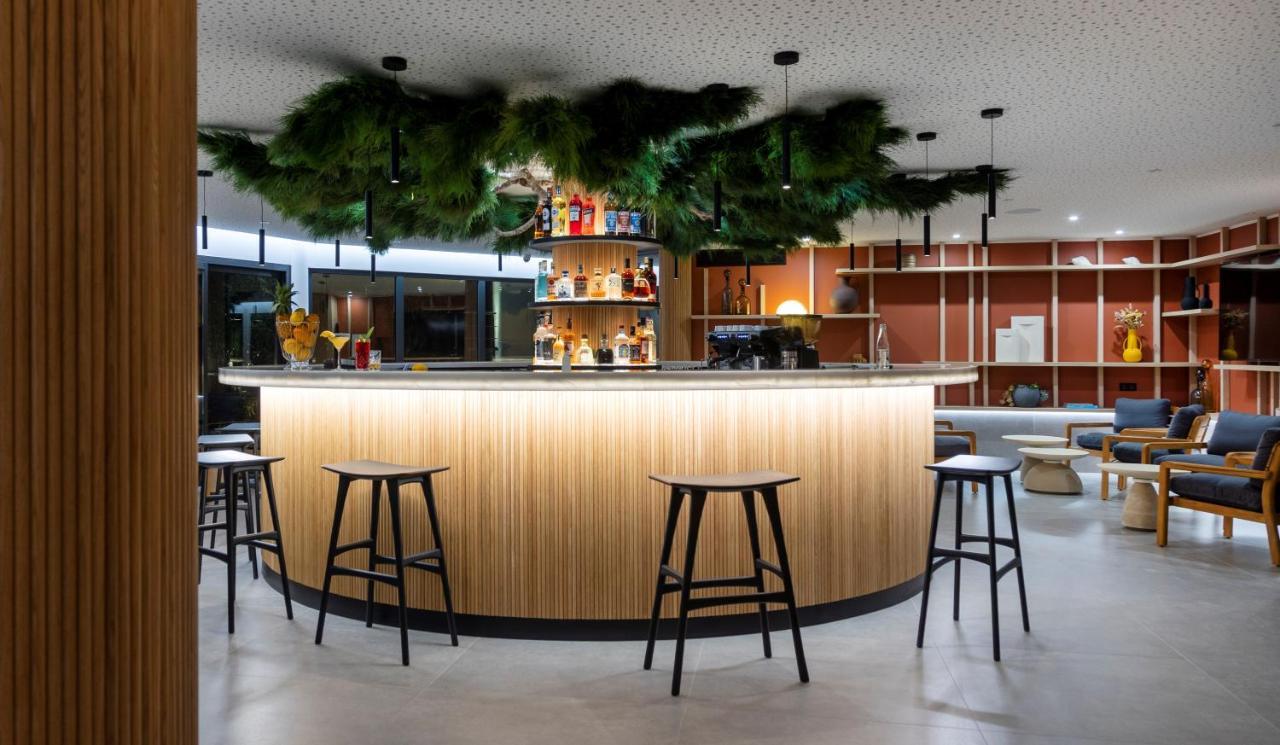 Hotel L'Acquale Калви Екстериор снимка