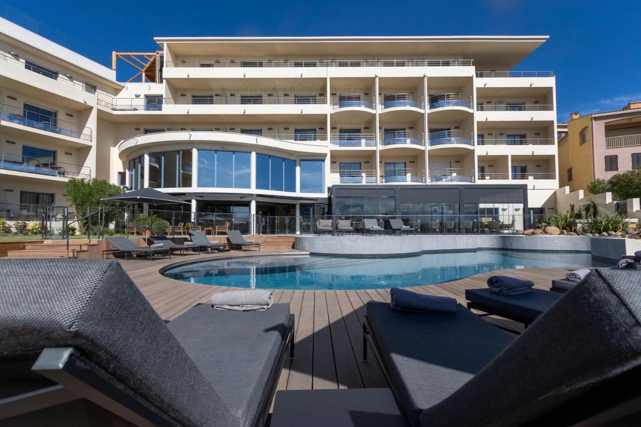 Hotel L'Acquale Калви Екстериор снимка