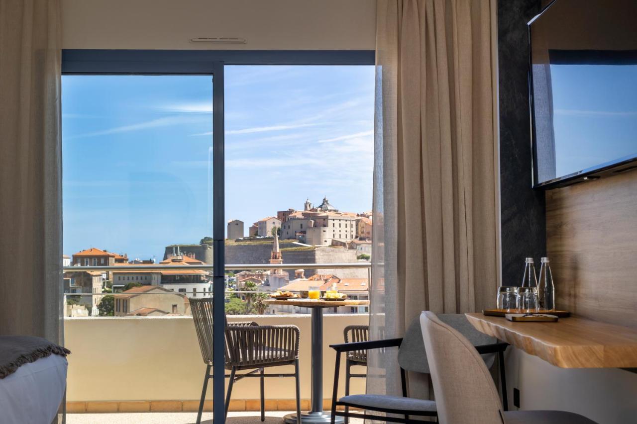 Hotel L'Acquale Калви Екстериор снимка