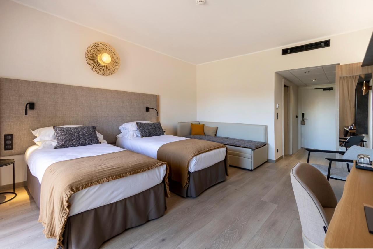 Hotel L'Acquale Калви Екстериор снимка