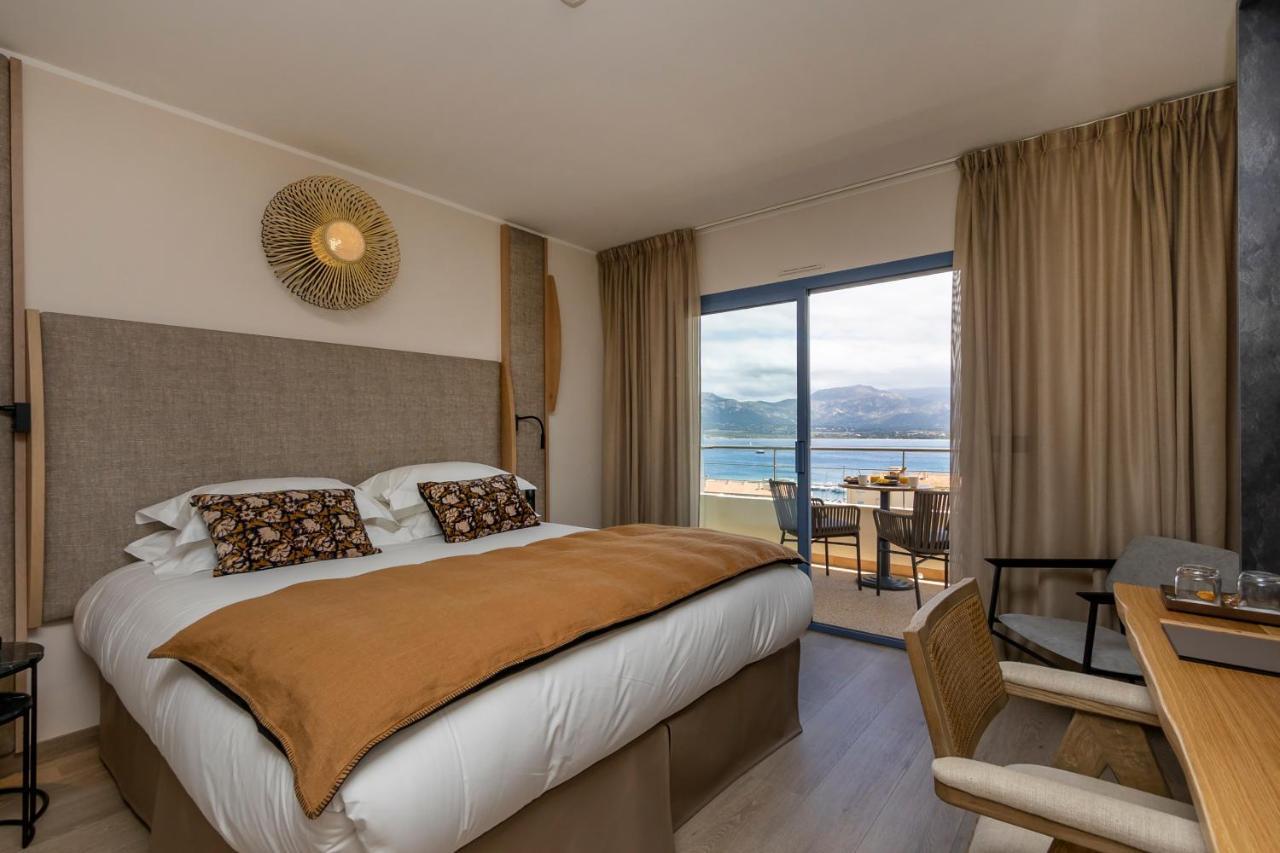 Hotel L'Acquale Калви Екстериор снимка