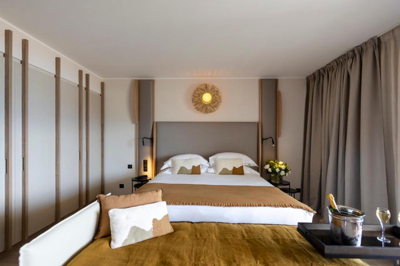 Hotel L'Acquale Калви Екстериор снимка