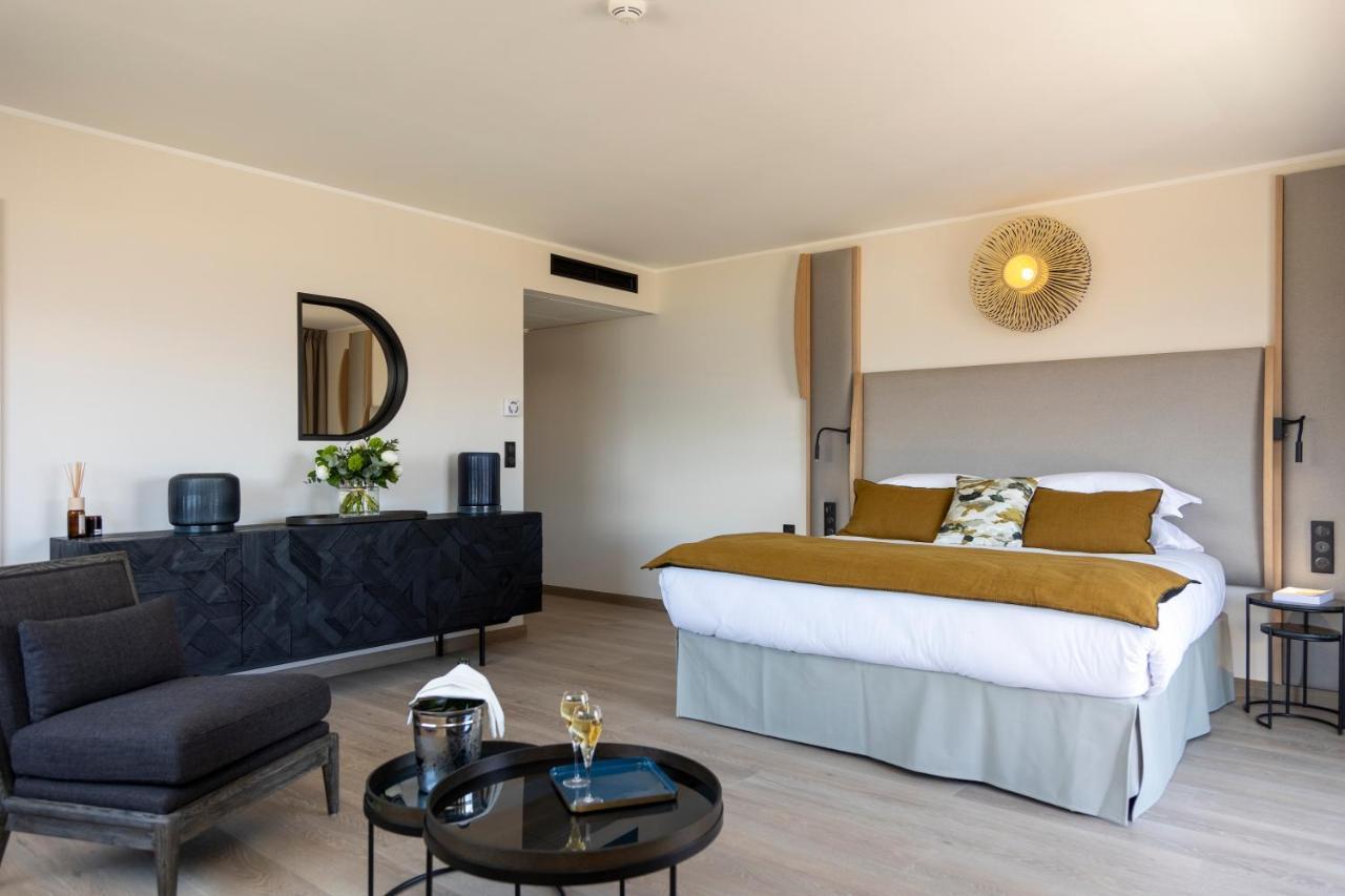 Hotel L'Acquale Калви Екстериор снимка