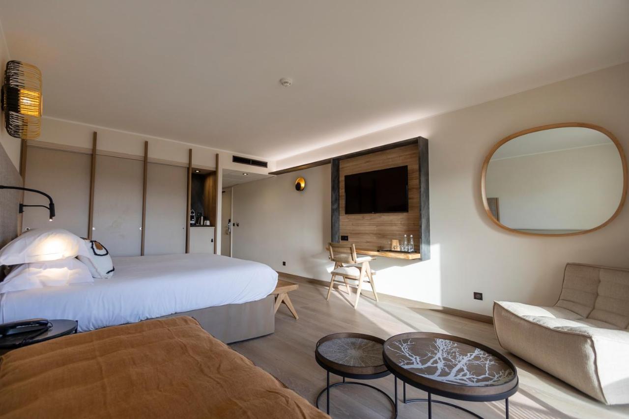 Hotel L'Acquale Калви Екстериор снимка
