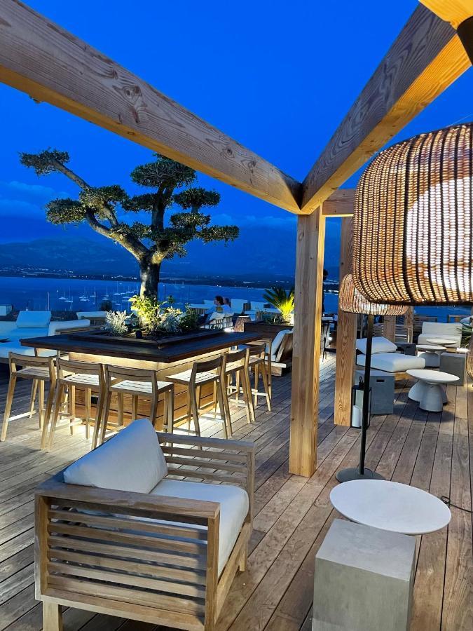 Hotel L'Acquale Калви Екстериор снимка