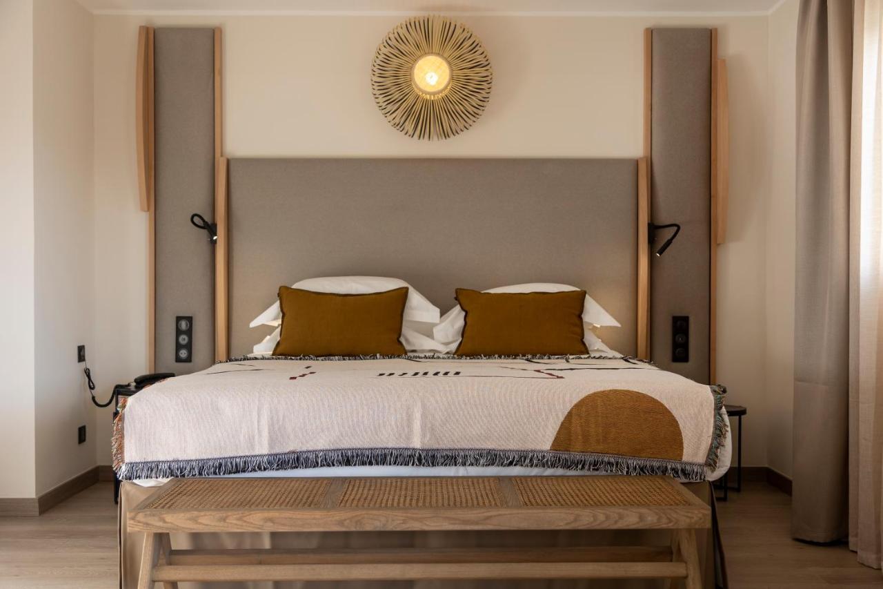 Hotel L'Acquale Калви Екстериор снимка