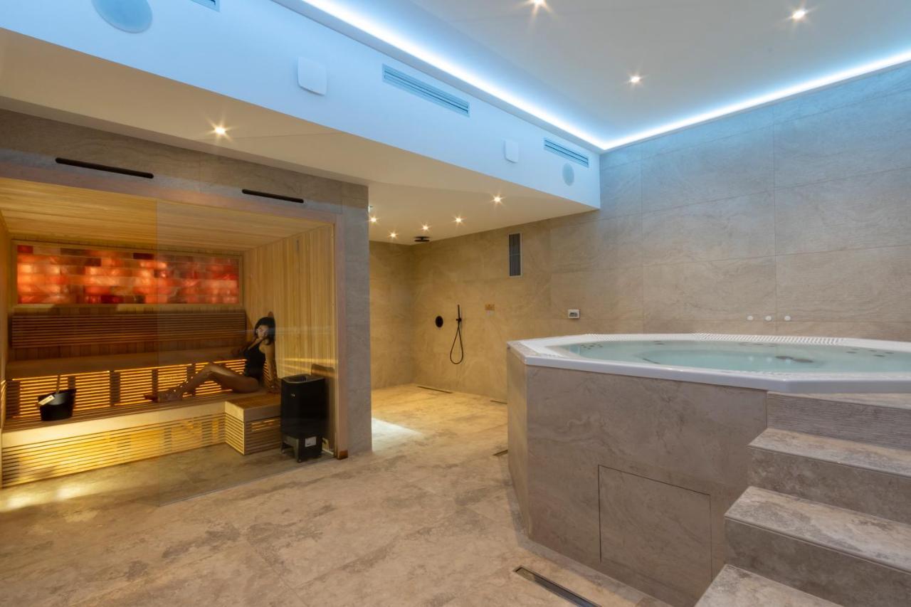 Hotel L'Acquale Калви Екстериор снимка