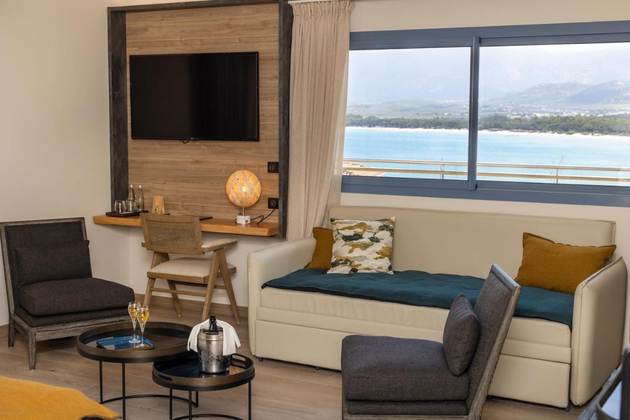 Hotel L'Acquale Калви Екстериор снимка
